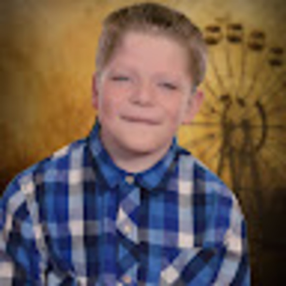 Meet your Posher, Nicole - Picture 1 of 1